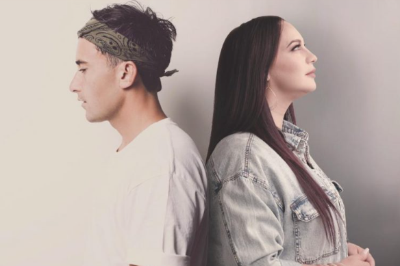 Download Mp3 Phil Wickham La Batalla Ft Christine D Clario Sonshub Download Mp3 Phil Wickham La Batalla Ft Christine D Clario Sonshub