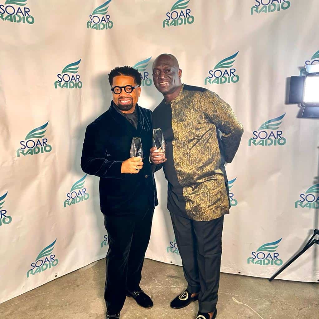 Sammie Okposo Wins International Artiste Of The Year At SOAR Awards 2022